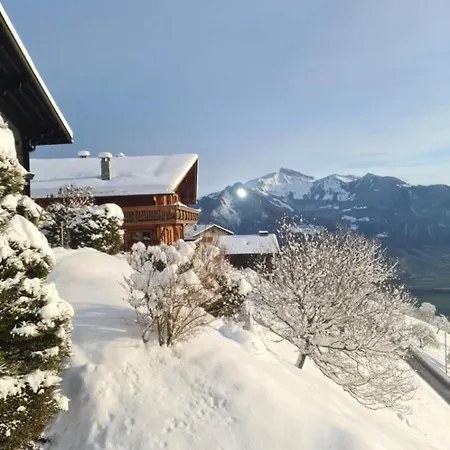 Grand Atypique A La Montagne Avec Vue Unique