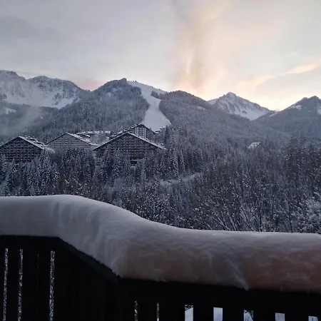 Grand Atypique A La Montagne Avec Vue Unique アパート